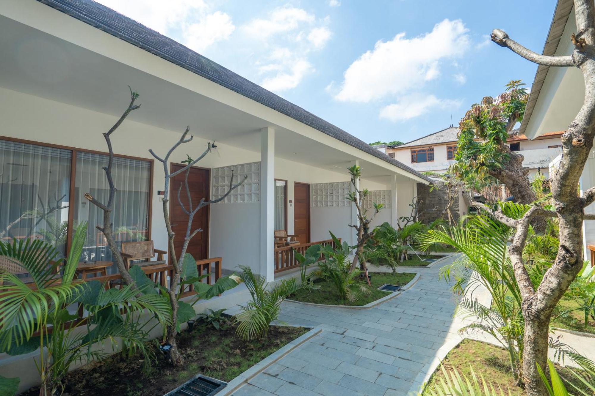Casa Wina Kuta Hotel Kuta  Exterior photo